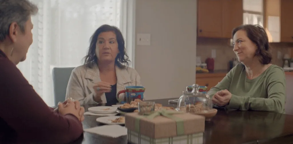 Familiares de exalumnos