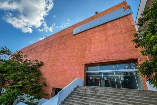 C CONVENCIONES TAB Privatización en Tabasco: Liverpool adquiere Centro de Convenciones y el Gimnasio La Choca